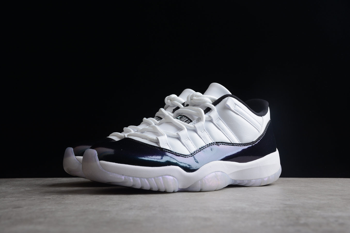 Air Jordan 11 Low "Easter" Shoes braveps