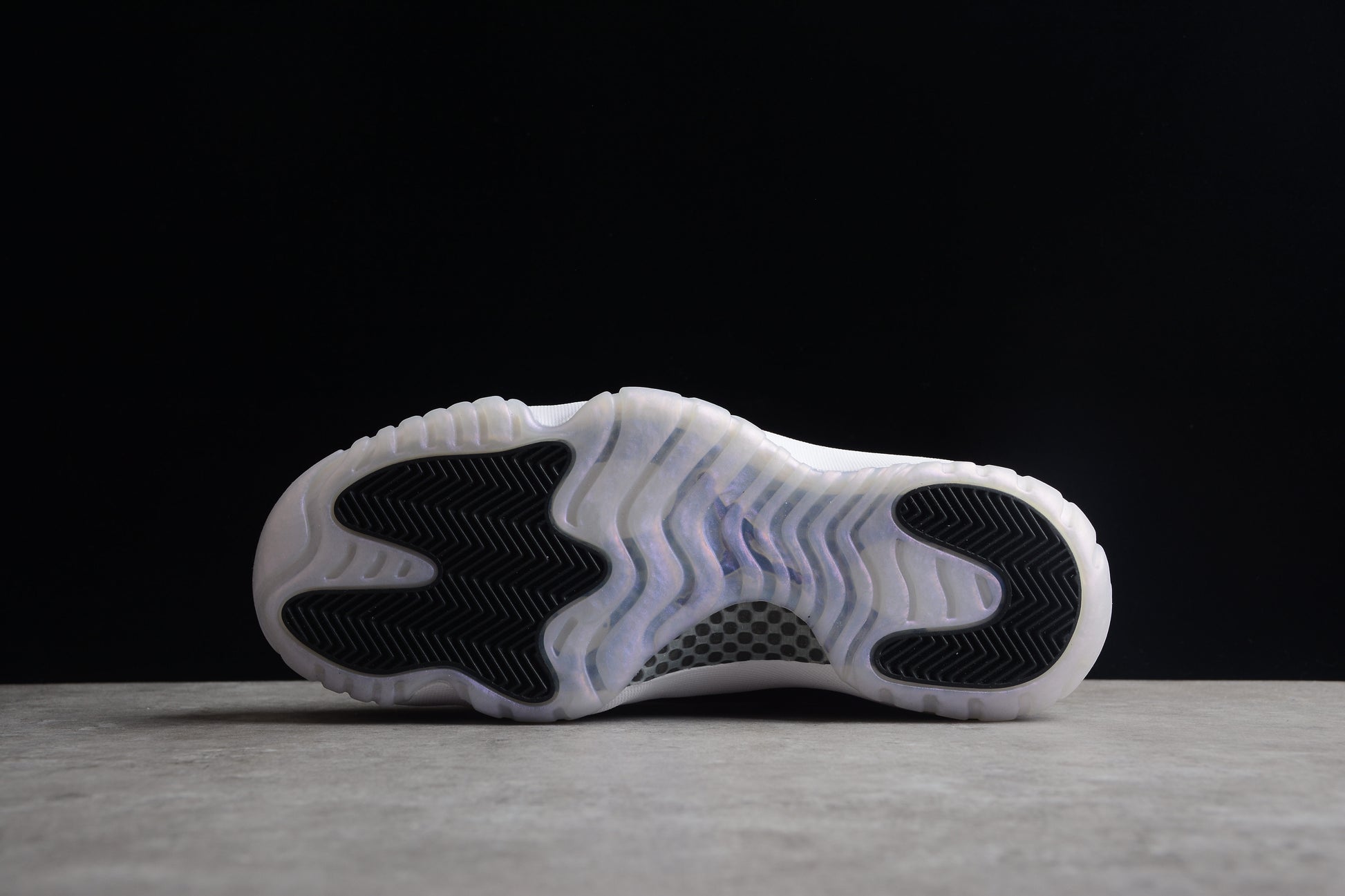 Air Jordan 11 Low "Easter" Shoes braveps