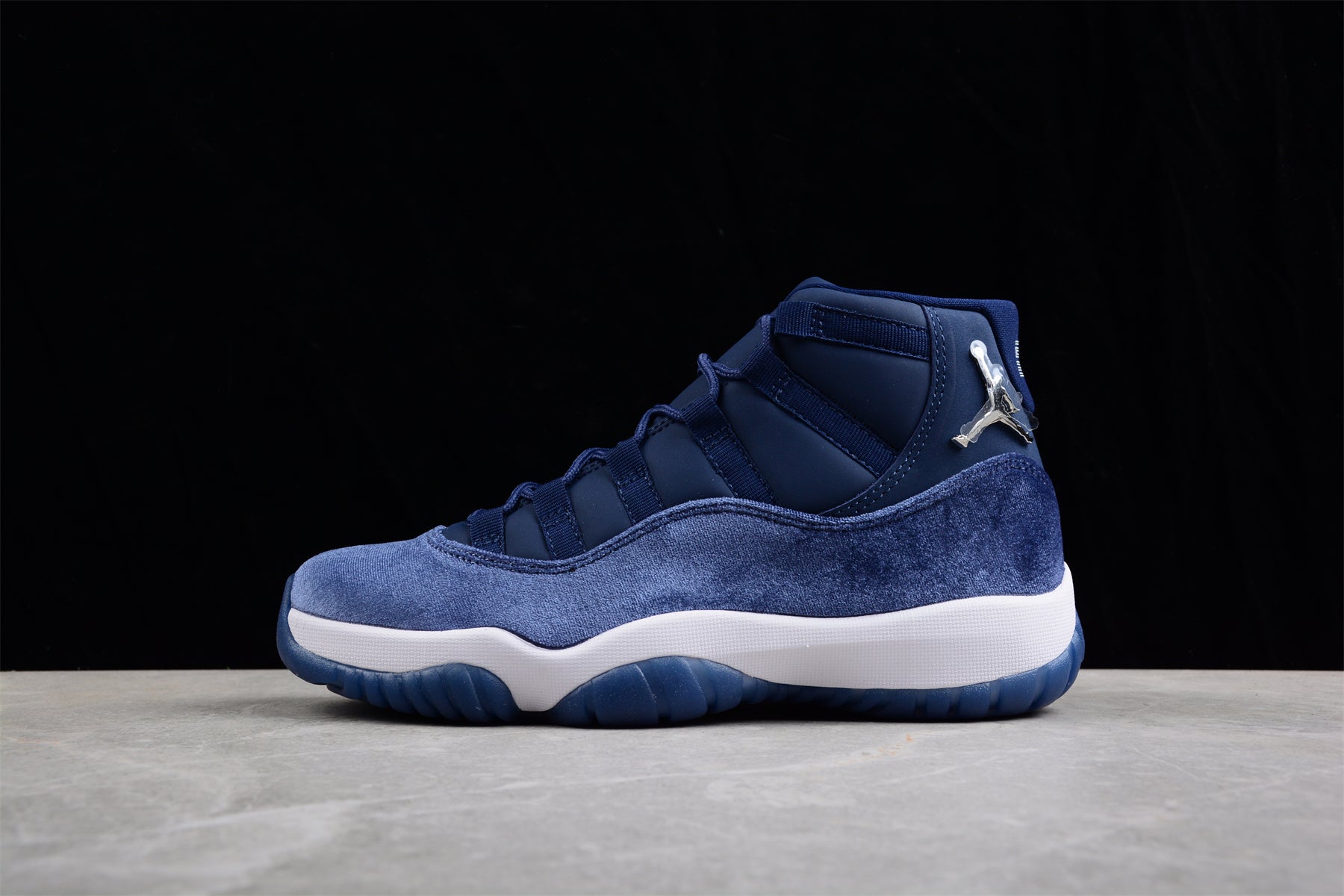 Air Jordan 11 Velvet "Midnight Navy" Shoes braveps