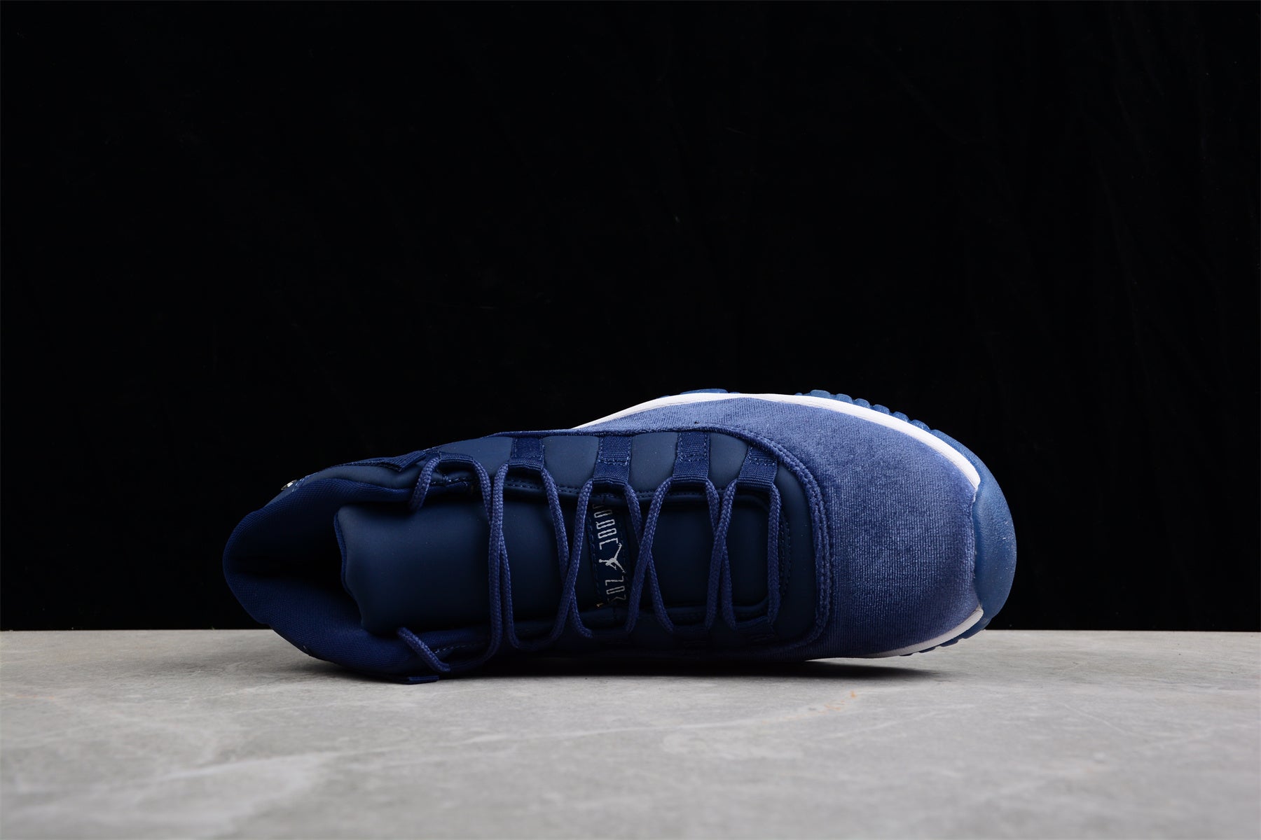 Air Jordan 11 Velvet "Midnight Navy" Shoes braveps