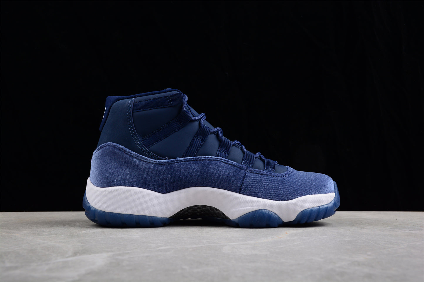 Air Jordan 11 Velvet "Midnight Navy" Shoes braveps