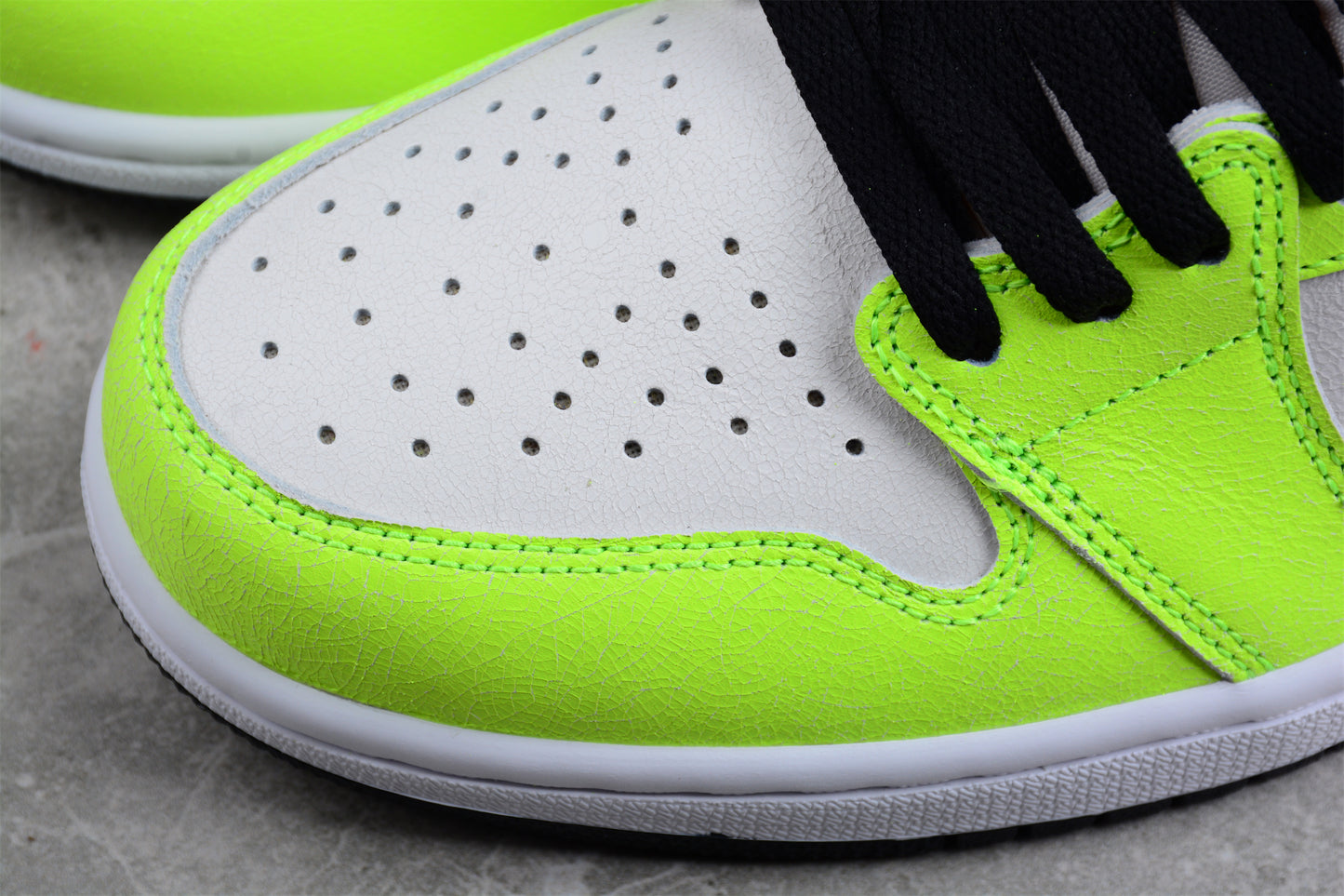 Air Jordan 1 High OG "Volt" Fluorescent Green Shoes braveps