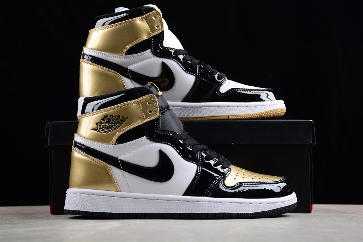 Air Jordan 1 Retro High "ComplexCon" Black & Gold Shoes braveps