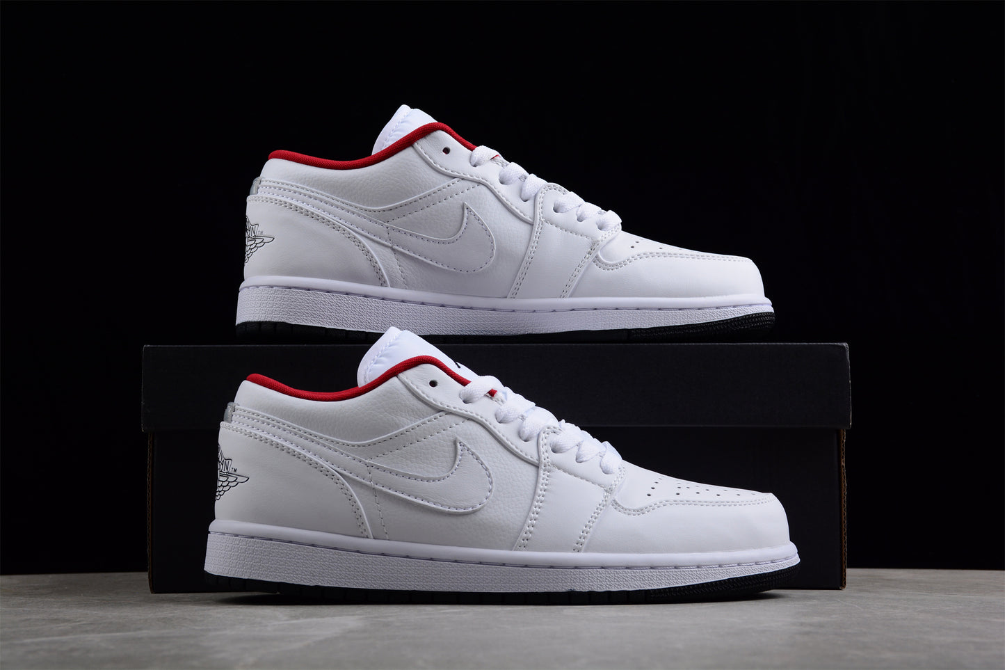 Air Jordan 1 Low-top Sneakers braveps