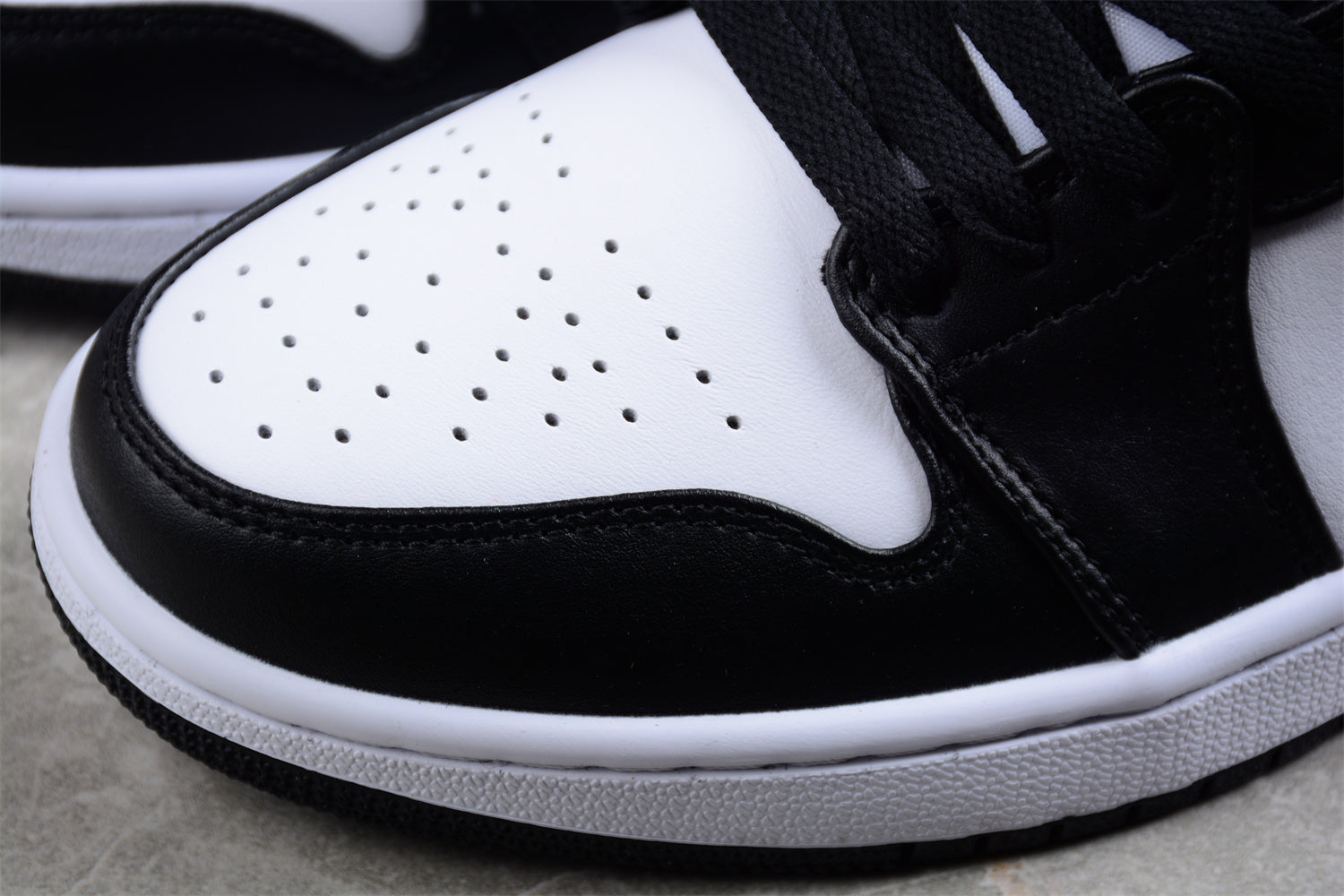 Air Jordan 1 Low "Panda" braveps