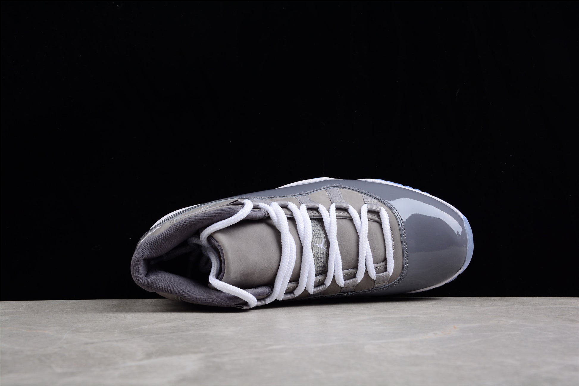 R45 Pure Original Joe 11 Retro Gray and White Shoes braveps