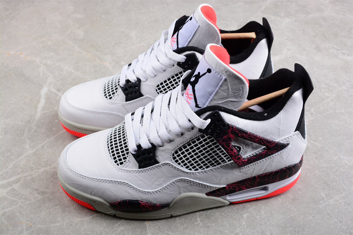 Cost-effective Air Jordan IV Hot Lava Shoes braveps