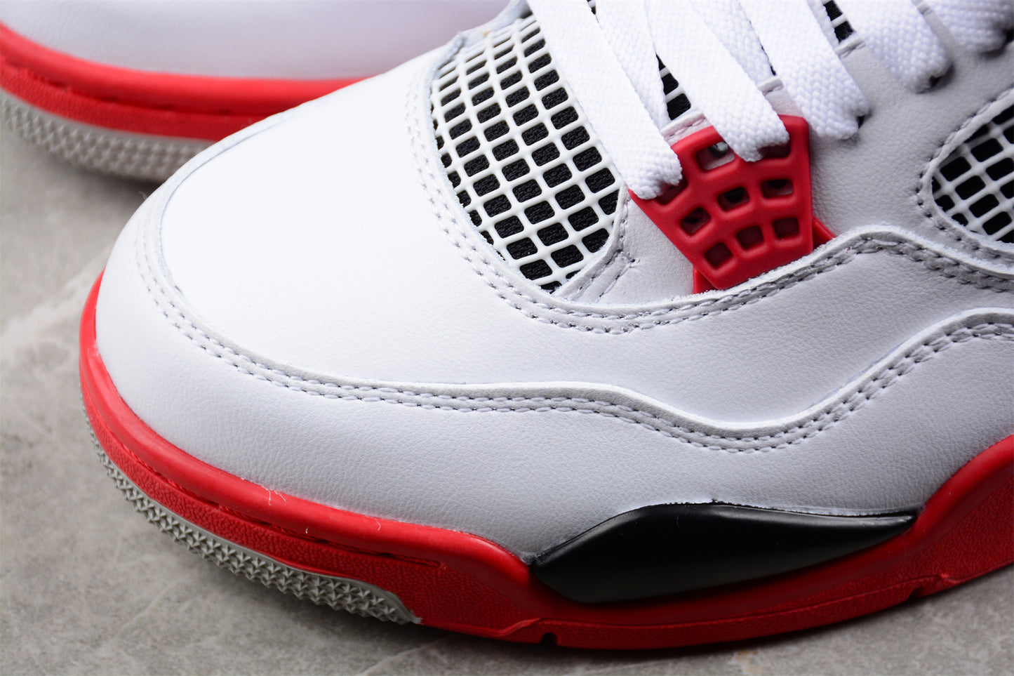 Version of Air Jordan 4 Retro "Fire Red" Shoes braveps